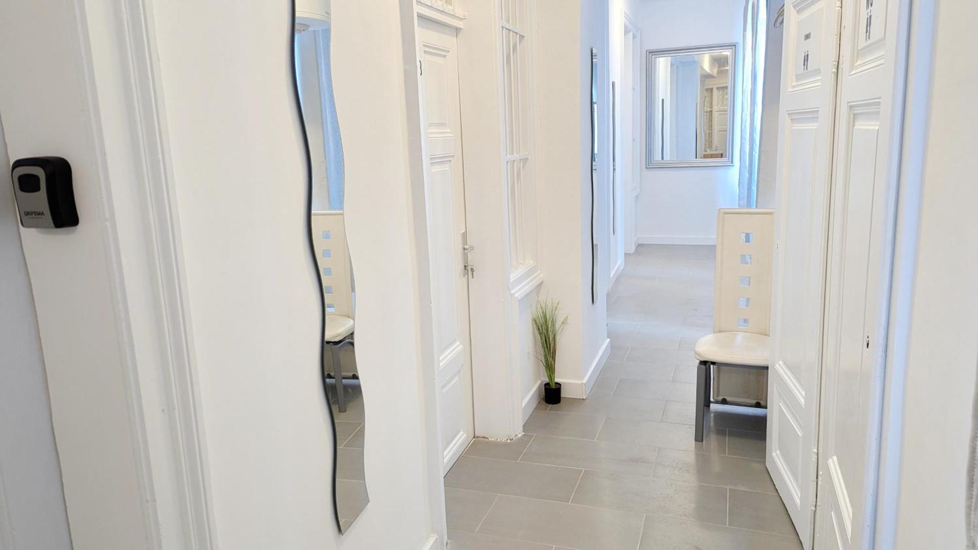 וינה Cozy Rooms In Lugner City Area מראה חיצוני תמונה
